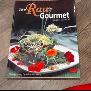 'The Raw Gourmet' recipe book